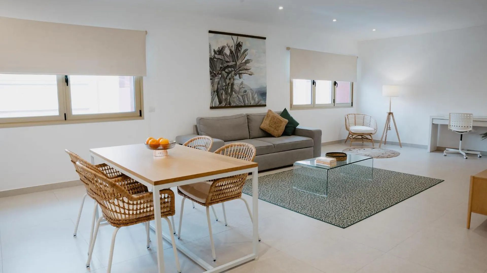 Las Canteras Beach Suites contacts